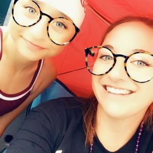 Meet your Posher, Precious